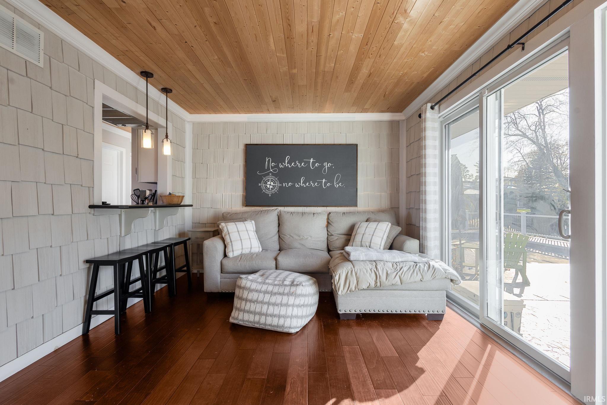 Elkhart, Indiana 46514, United States, 3 Bedrooms Bedrooms, ,3 BathroomsBathrooms,Residential,Active,243845