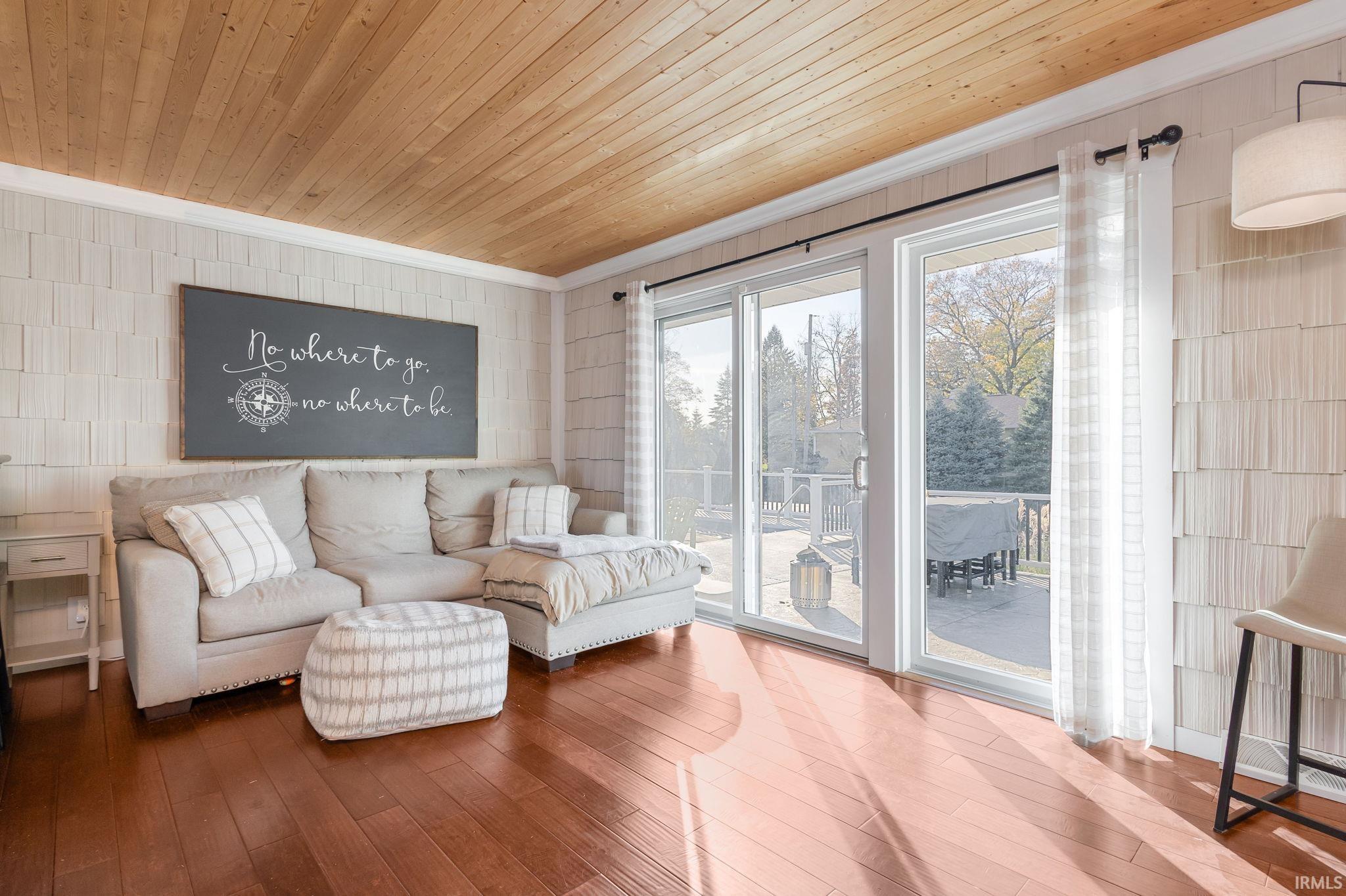 Elkhart, Indiana 46514, United States, 3 Bedrooms Bedrooms, ,3 BathroomsBathrooms,Residential,Active,243845