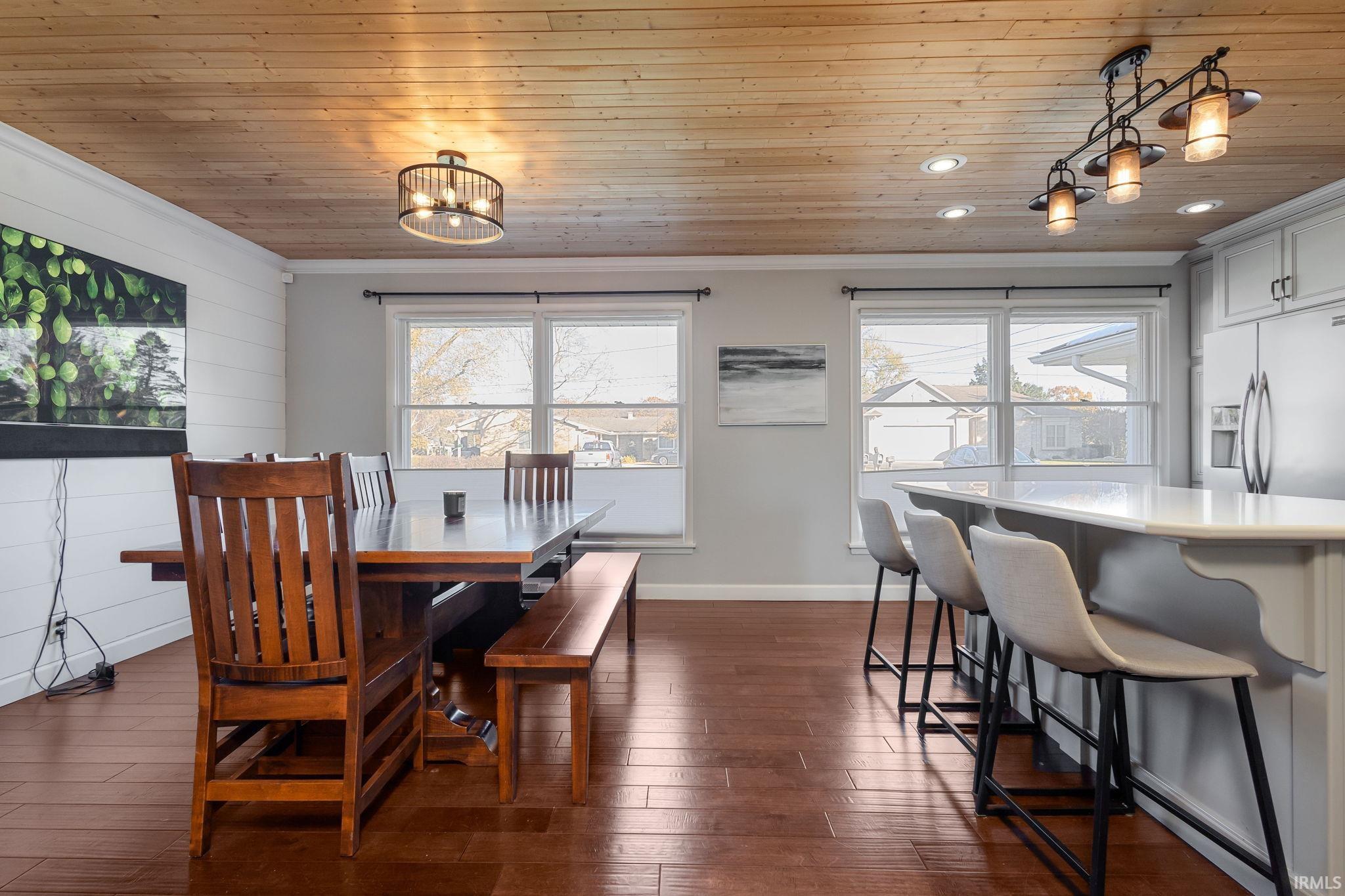 Elkhart, Indiana 46514, United States, 3 Bedrooms Bedrooms, ,3 BathroomsBathrooms,Residential,Active,243845