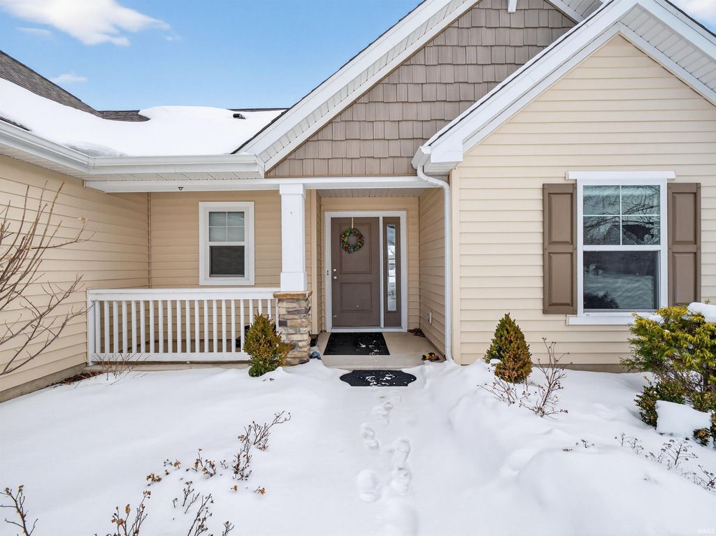 Photo of 7131 Evansbrook Drive, Fort Wayne, IN 46835 (MLS # 202603758)