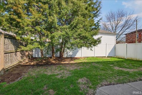 Tiny photo for 414 Cincinnati Street, Lafayette, IN 47901 (MLS # 202610518)