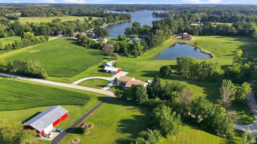 Photo of 2925 W Buckles Road, Columbia City, IN 46725 (MLS # 202636832)
