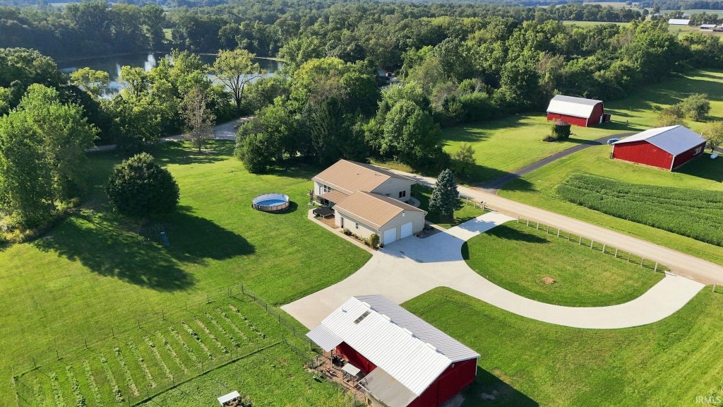 Photo of 2925 W Buckles Road, Columbia City, IN 46725 (MLS # 202636832)
