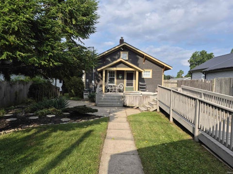Tiny photo for 744 S 36Th Street, South Bend, IN 46615 (MLS # 202635034)