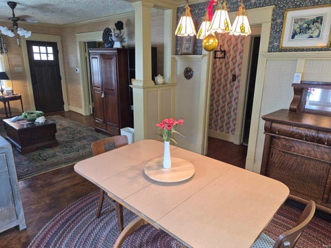 Tiny photo for 744 S 36Th Street, South Bend, IN 46615 (MLS # 202635034)