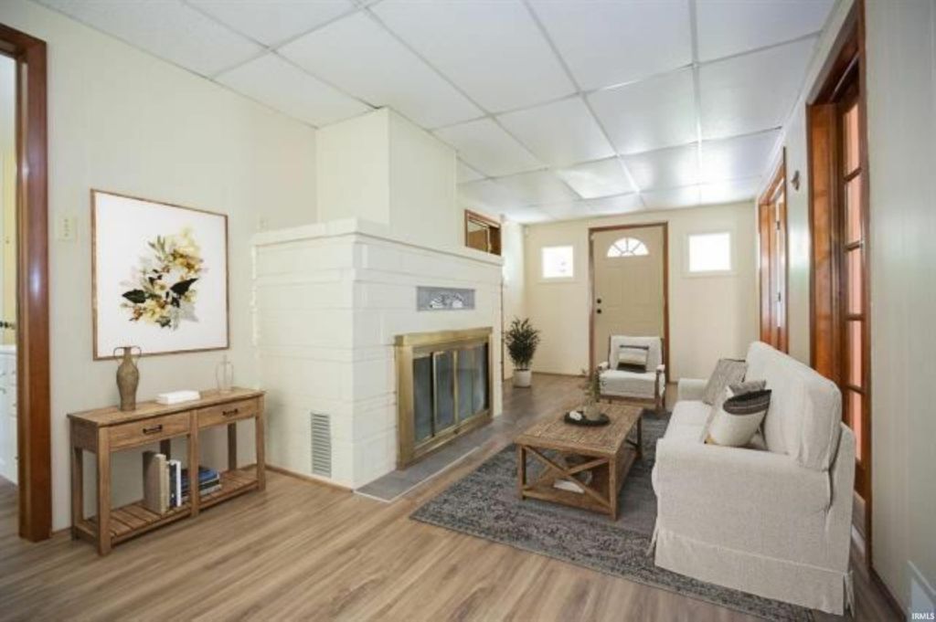 Photo of 3170 Lake Drive, Evansville, IN 47711 (MLS # 202539957)