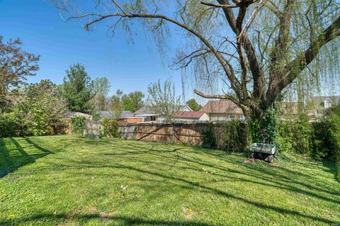 Tiny photo for 2306 Lake Drive, Evansville, IN 47711 (MLS # 202612336)