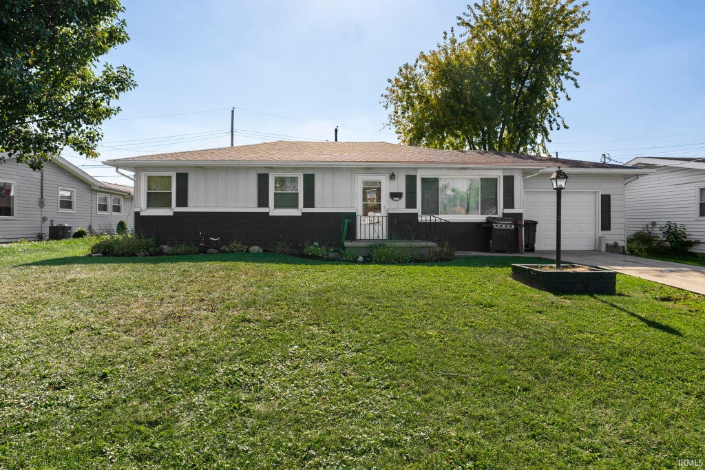 Photo of 1459 E Walnut Street, Frankfort, IN 46041 (MLS # 202644255)