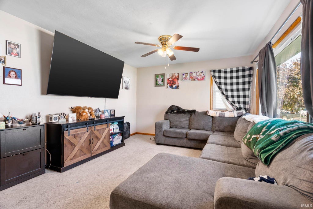 Photo of 1459 E Walnut Street, Frankfort, IN 46041 (MLS # 202644255)