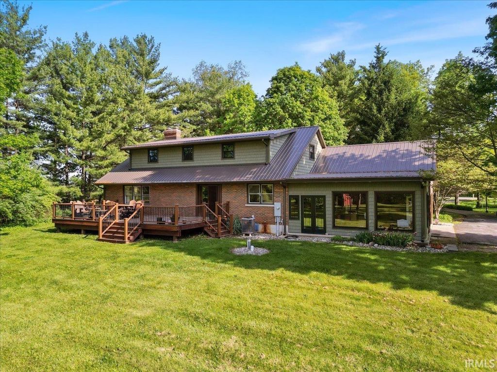 Photo of 1725 W Old Trail Road, Columbia City, IN 46725 (MLS # 202619314)