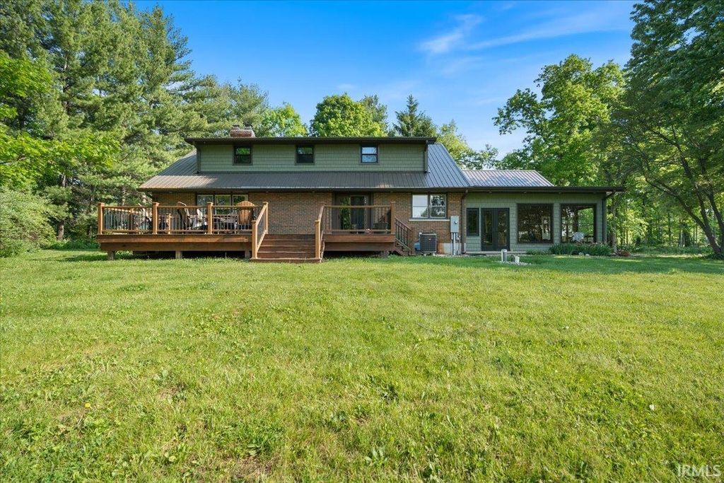 Photo of 1725 W Old Trail Road, Columbia City, IN 46725 (MLS # 202619314)
