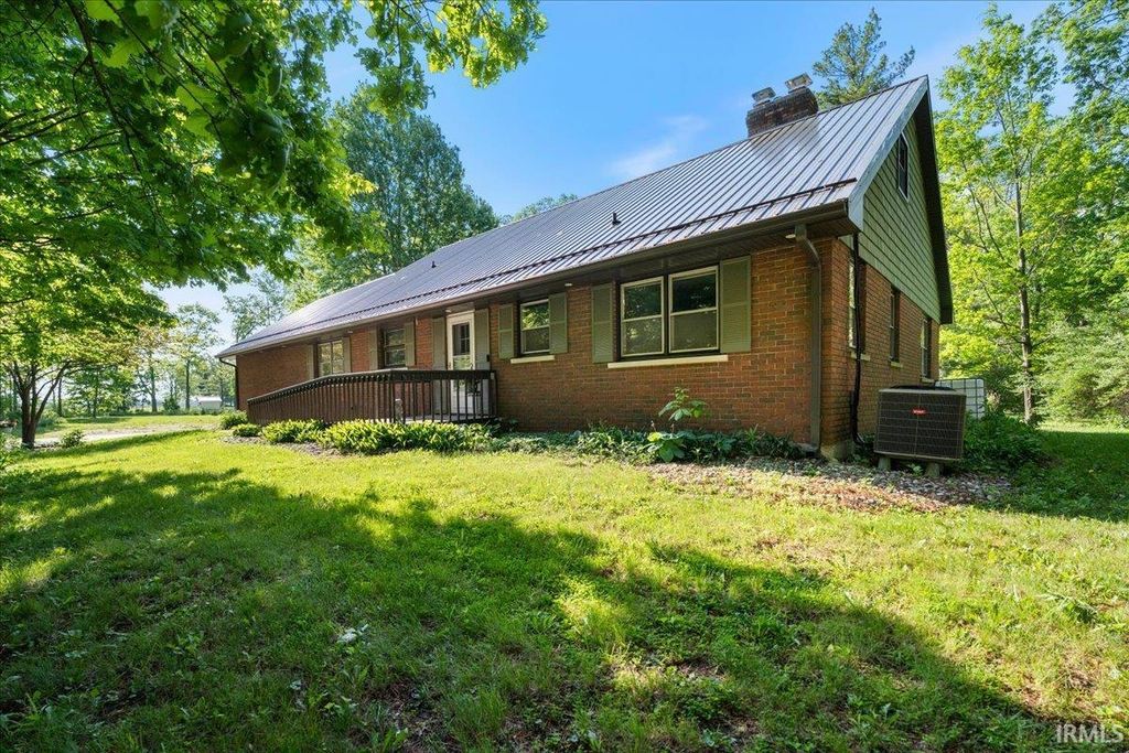 Photo of 1725 W Old Trail Road, Columbia City, IN 46725 (MLS # 202619314)