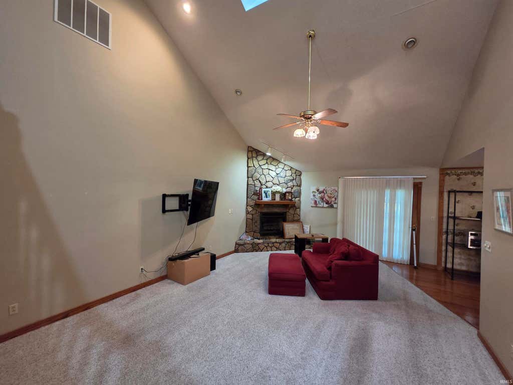 Photo of 2101 S Sievers Road, Vincennes, IN 47591 (MLS # 202634130)