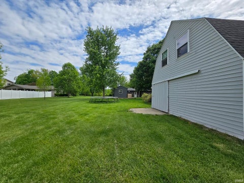 Tiny photo for 7433 E 325 s Road, Bringhurst, IN 46913 (MLS # 202618912)