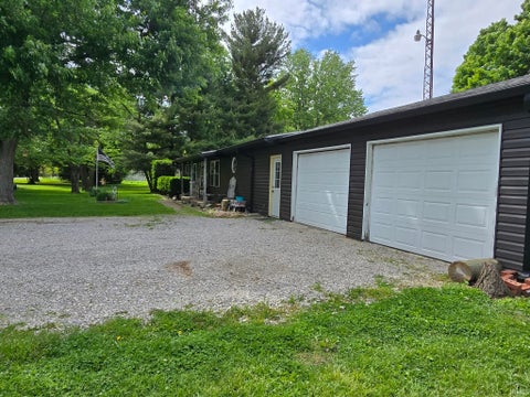 Tiny photo for 7433 E 325 s Road, Bringhurst, IN 46913 (MLS # 202618912)