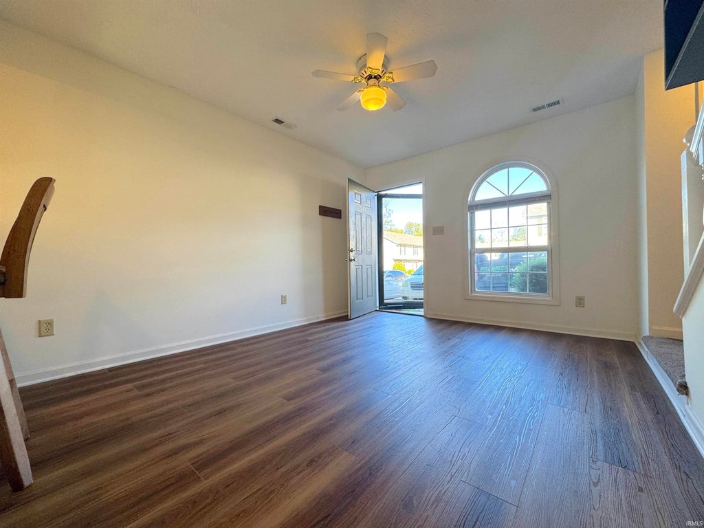 Photo of 644 E Sherwood Hills Drive, Bloomington, IN 47401 (MLS # 202640029)