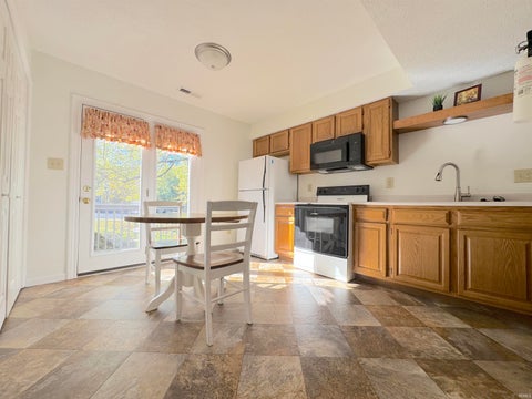 Photo of 644 E Sherwood Hills Drive, Bloomington, IN 47401 (MLS # 202640029)