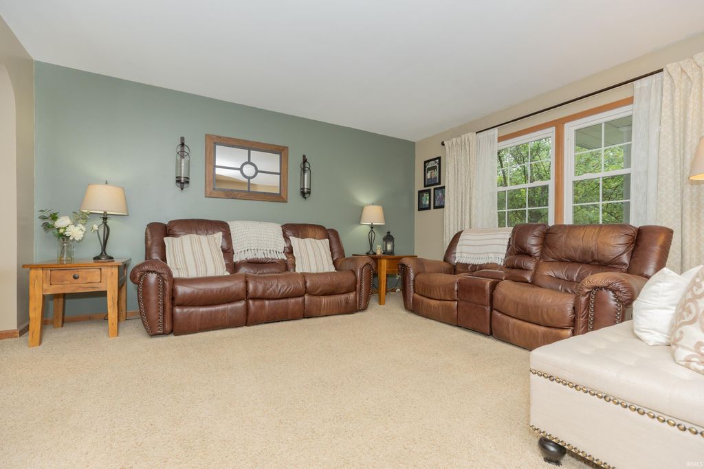 Photo of 2706 Meadow Lark Lane, Evansville, IN 47720 (MLS # 202619252)