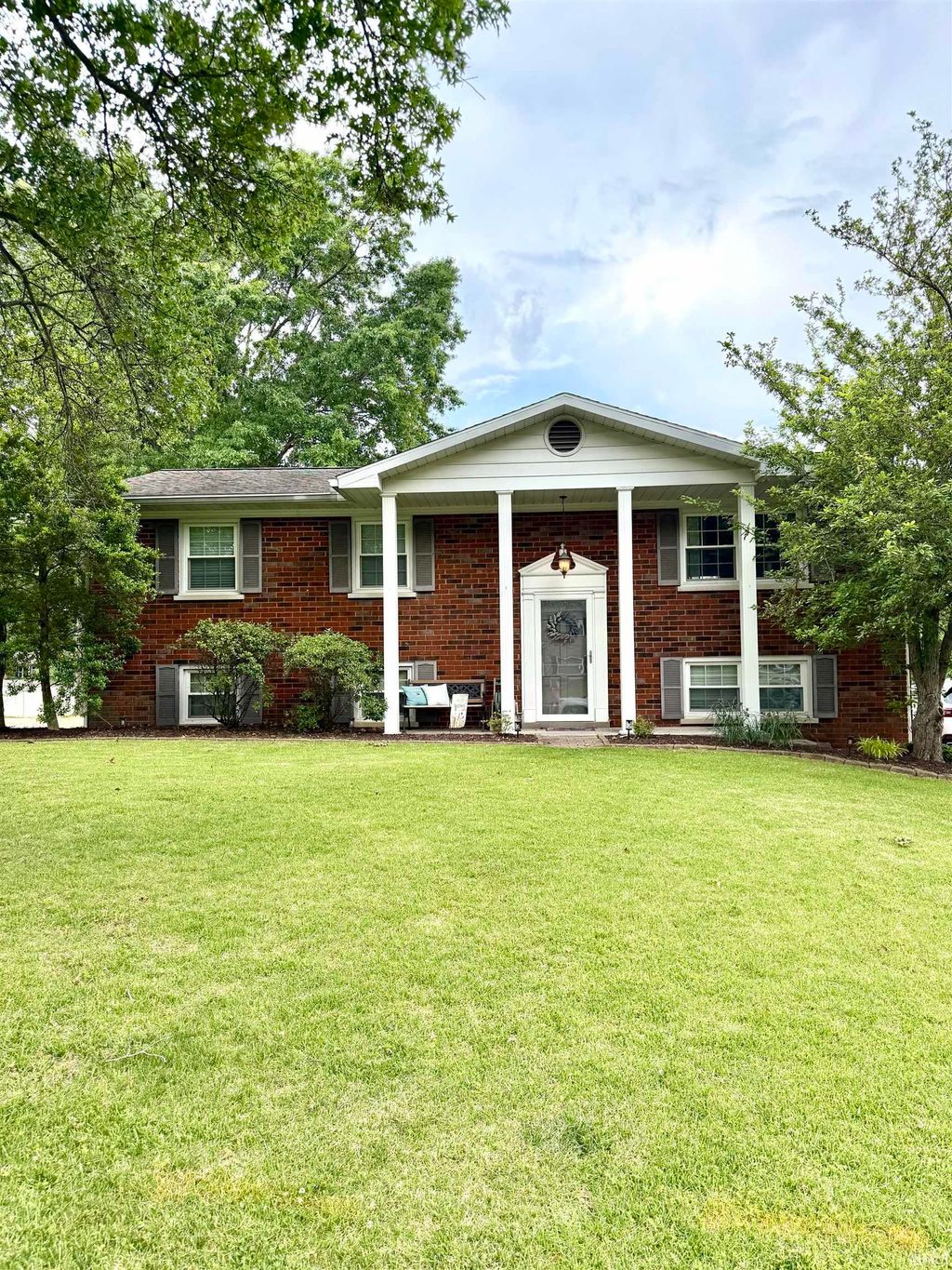 Photo of 2706 Meadow Lark Lane, Evansville, IN 47720 (MLS # 202619252)
