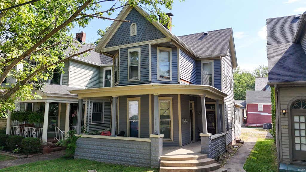 Photo of 818 SE Riverside Drive, Evansville, IN 47713 (MLS # 202623350)