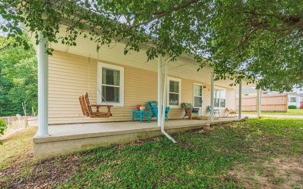 Photo of 1330 Hillcrest Road, Bedford, IN 47421 (MLS # 202629748)