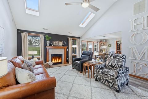 Tiny photo for 11305 Nightingale Cove, Roanoke, IN 46783 (MLS # 202608310)