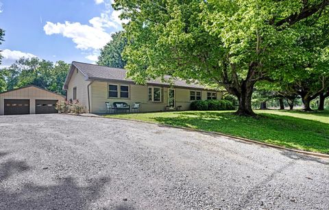 Photo of 14400 Browning Road, Evansville, IN 47725 (MLS # 202618658)