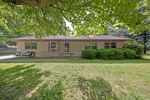 Tiny photo for 14400 Browning Road, Evansville, IN 47725 (MLS # 202618658)