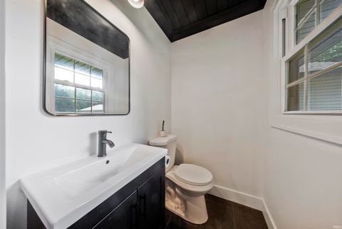 Tiny photo for 14400 Browning Road, Evansville, IN 47725 (MLS # 202618658)