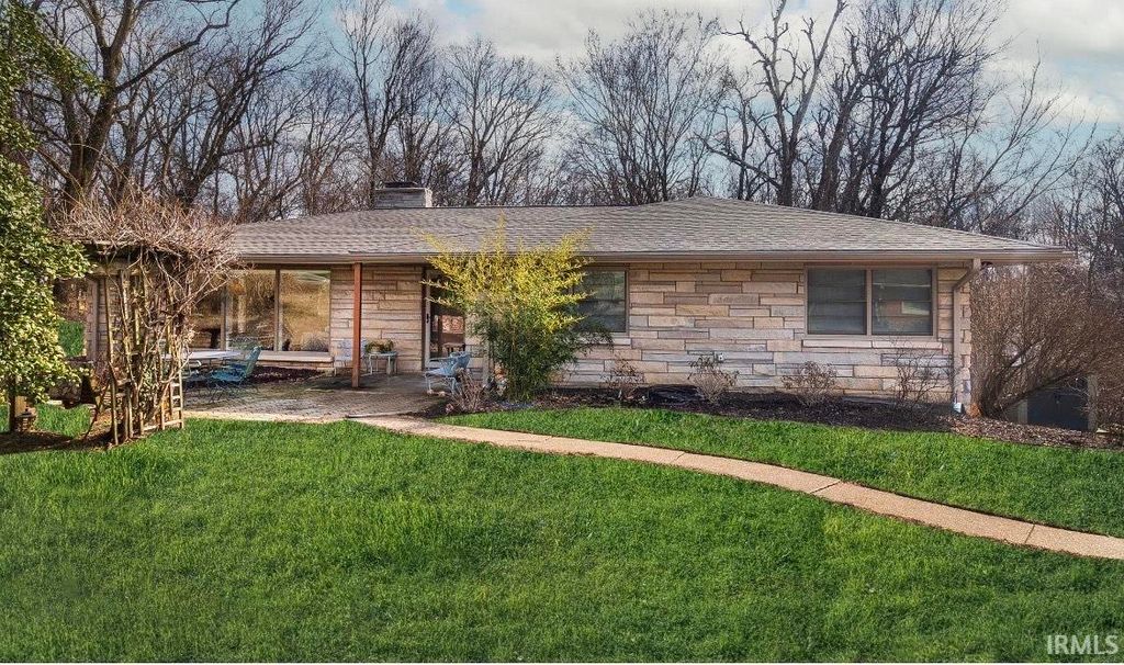 Photo of 2308 Scheips Lane, Evansville, IN 47712 (MLS # 202607160)