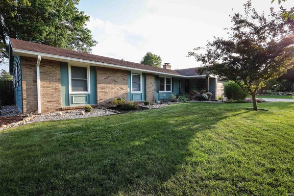 17334 LEE LN, HARLAN, IN 46743 - Image 601dd2a6667b4eec68ad68aff90e2229/510153069