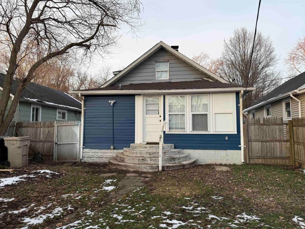 Photo of 1206 Kinyon Street, South Bend, IN 46616 (MLS # 202601244)