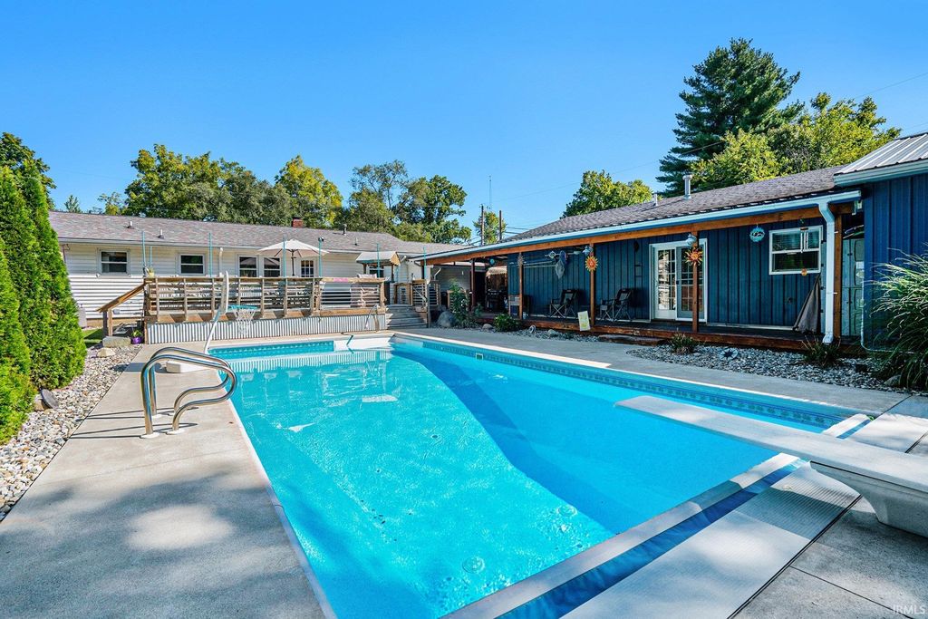 Photo of 500 Rutter Street, Warsaw, IN 46580 (MLS # 202601428)