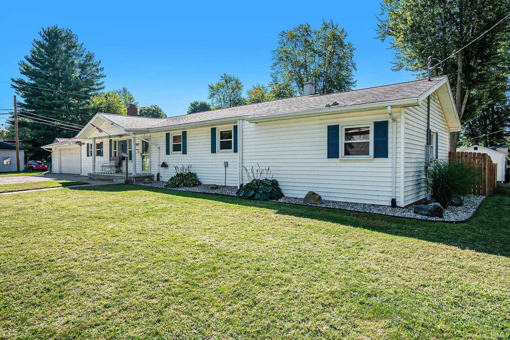 Photo of 500 Rutter Street, Warsaw, IN 46580 (MLS # 202601428)