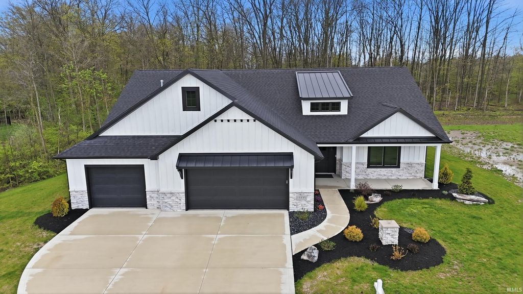 Photo of 13335 Passerine Boulevard, Fort Wayne, IN 46845 (MLS # 202614514)