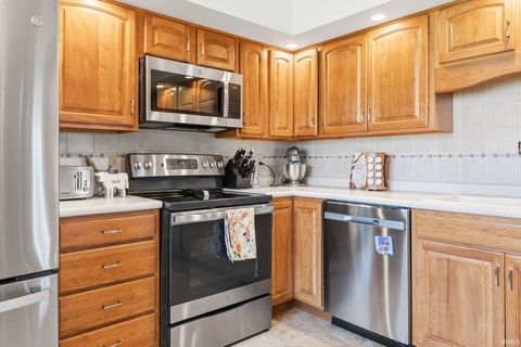 Tiny photo for 556 Jonathan Way Way, Lafayette, IN 47905 (MLS # 202610427)