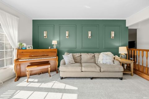 Tiny photo for 556 Jonathan Way Way, Lafayette, IN 47905 (MLS # 202610427)