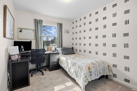 Tiny photo for 556 Jonathan Way Way, Lafayette, IN 47905 (MLS # 202610427)