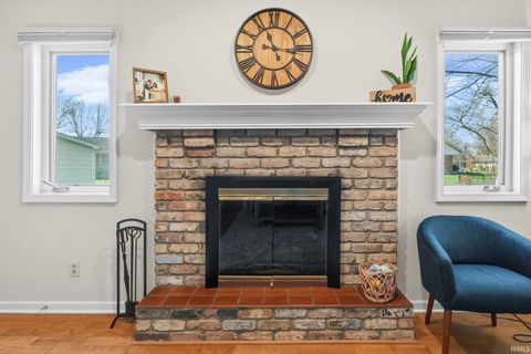 Tiny photo for 556 Jonathan Way Way, Lafayette, IN 47905 (MLS # 202610427)