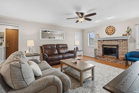 Tiny photo for 556 Jonathan Way Way, Lafayette, IN 47905 (MLS # 202610427)