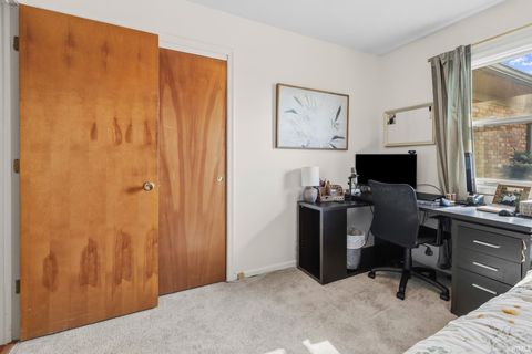 Tiny photo for 556 Jonathan Way Way, Lafayette, IN 47905 (MLS # 202610427)