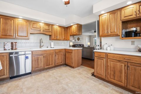 Tiny photo for 556 Jonathan Way Way, Lafayette, IN 47905 (MLS # 202610427)