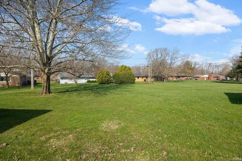 Tiny photo for 556 Jonathan Way Way, Lafayette, IN 47905 (MLS # 202610427)