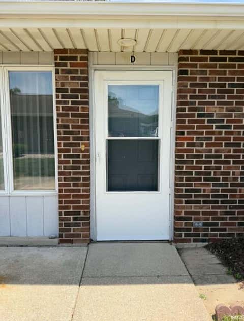 Tiny photo for 822 Woodlawn Avenue #D, Monticello, IN 47960 (MLS # 202621014)