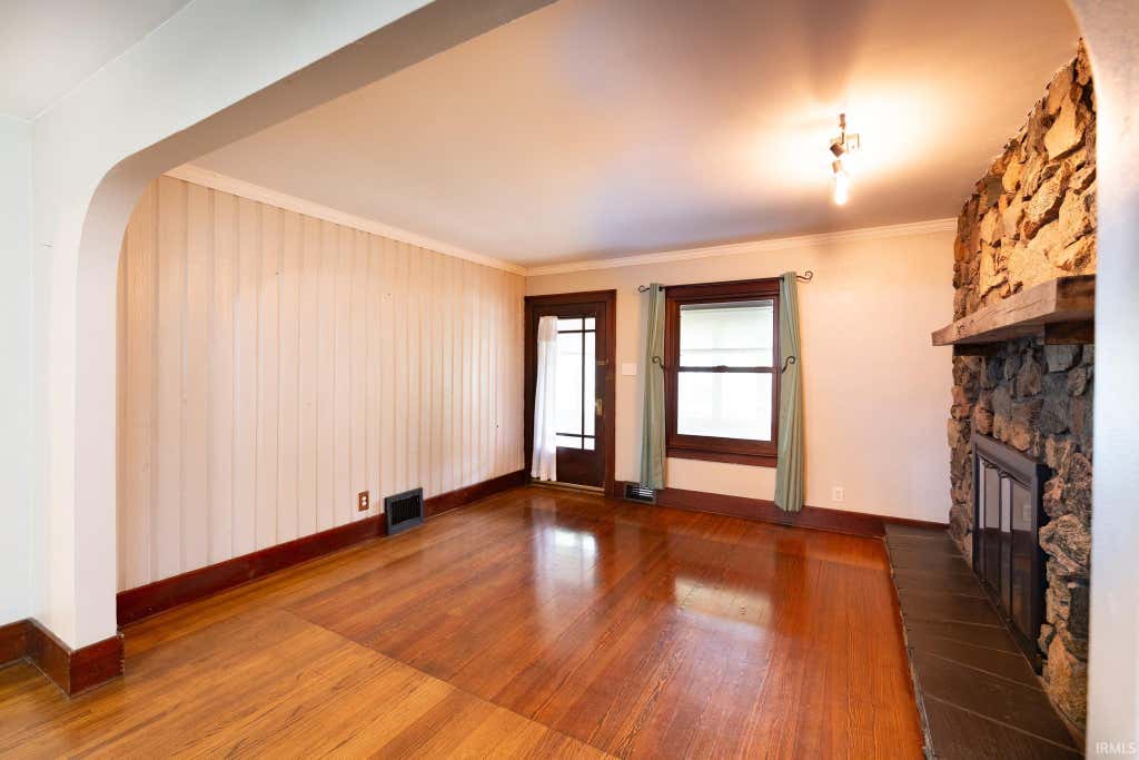 Photo of 1620 Wood Street, Elkhart, IN 46516 (MLS # 202630486)