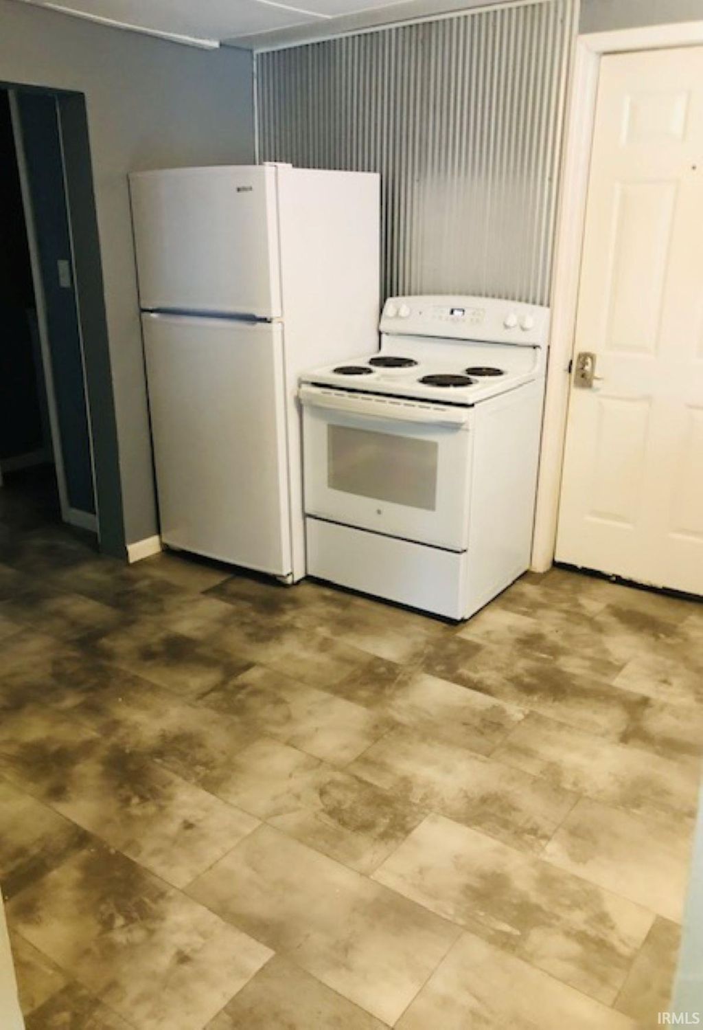 Photo of 1212 E Walnut Street, Boonville, IN 47601 (MLS # 202601072)