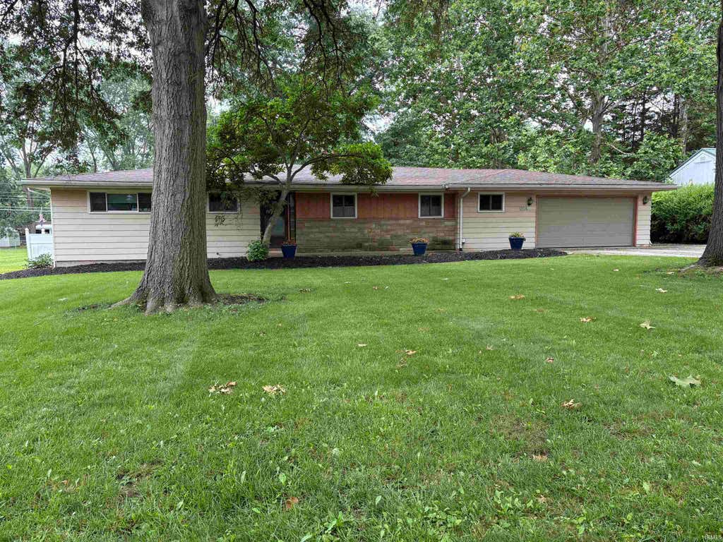 Photo of 3936 Daner Drive, Fort Wayne, IN 46815 (MLS # 202626819)
