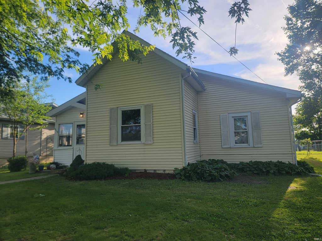 Photo of 816 N Hickory ST, Dunkirk, IN 47336 (MLS # 202621669)