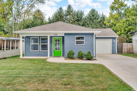 Photo of 910 Greenwich Road, Lafayette, IN 47905 (MLS # 202537419)