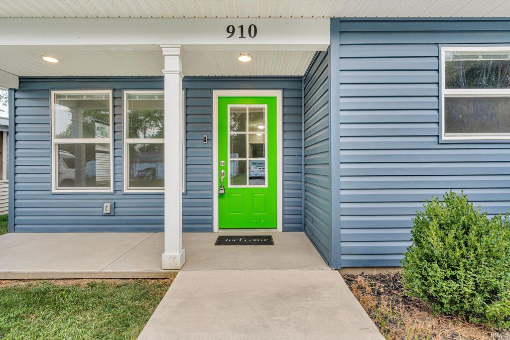 Photo of 910 Greenwich Road, Lafayette, IN 47905 (MLS # 202537419)